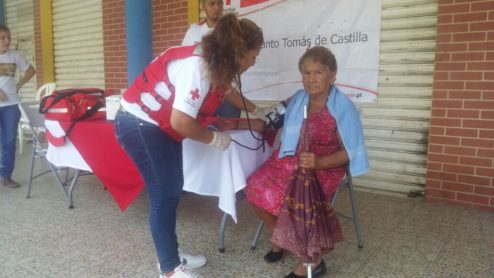 Hombres y mujeres fueron atendidos de manera gratuita